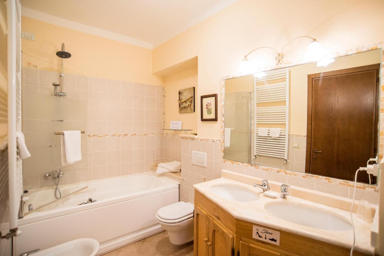 Il Casale Del Ra Guest House ตัวโร ซุล ตราซิเมโน ภายนอก รูปภาพ