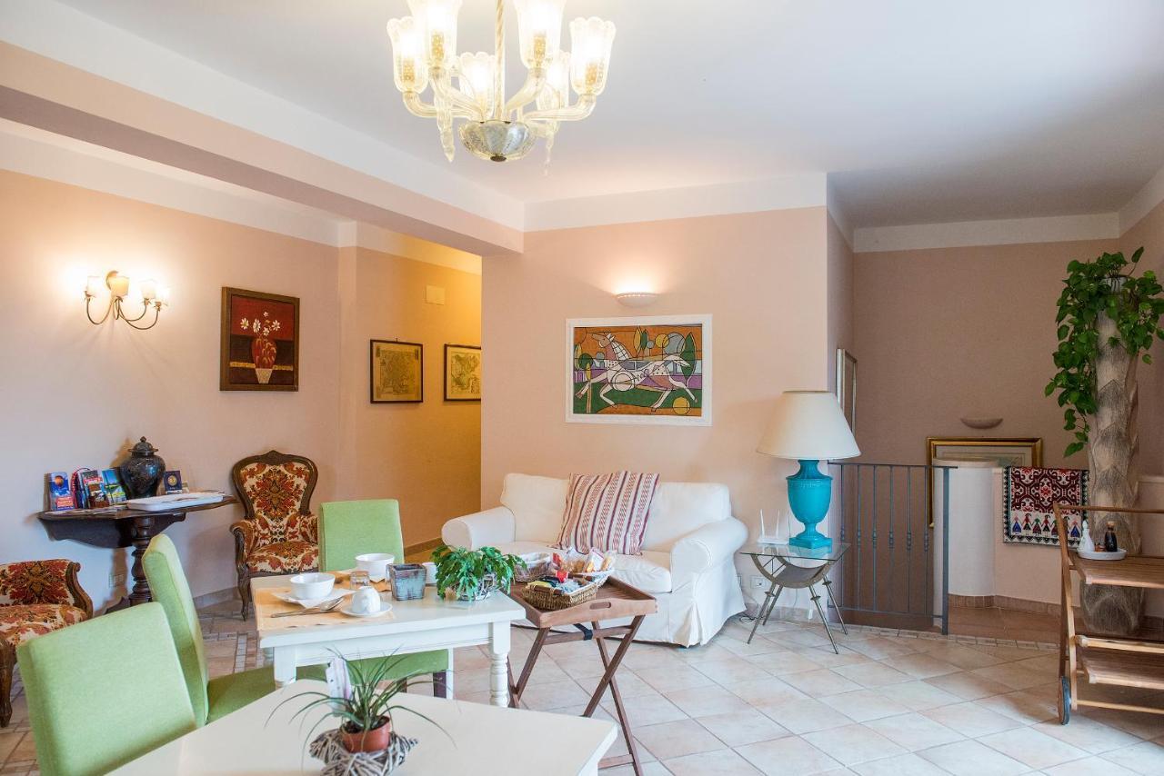 Il Casale Del Ra Guest House ตัวโร ซุล ตราซิเมโน ภายนอก รูปภาพ